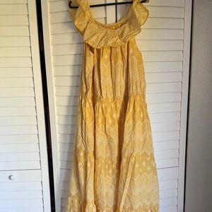 Elegant Yellow Sleeveless Dress